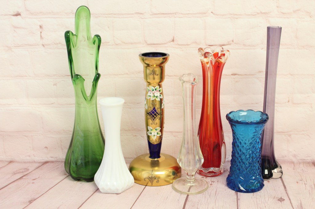 Featured image of colorful, vintage bud vases.