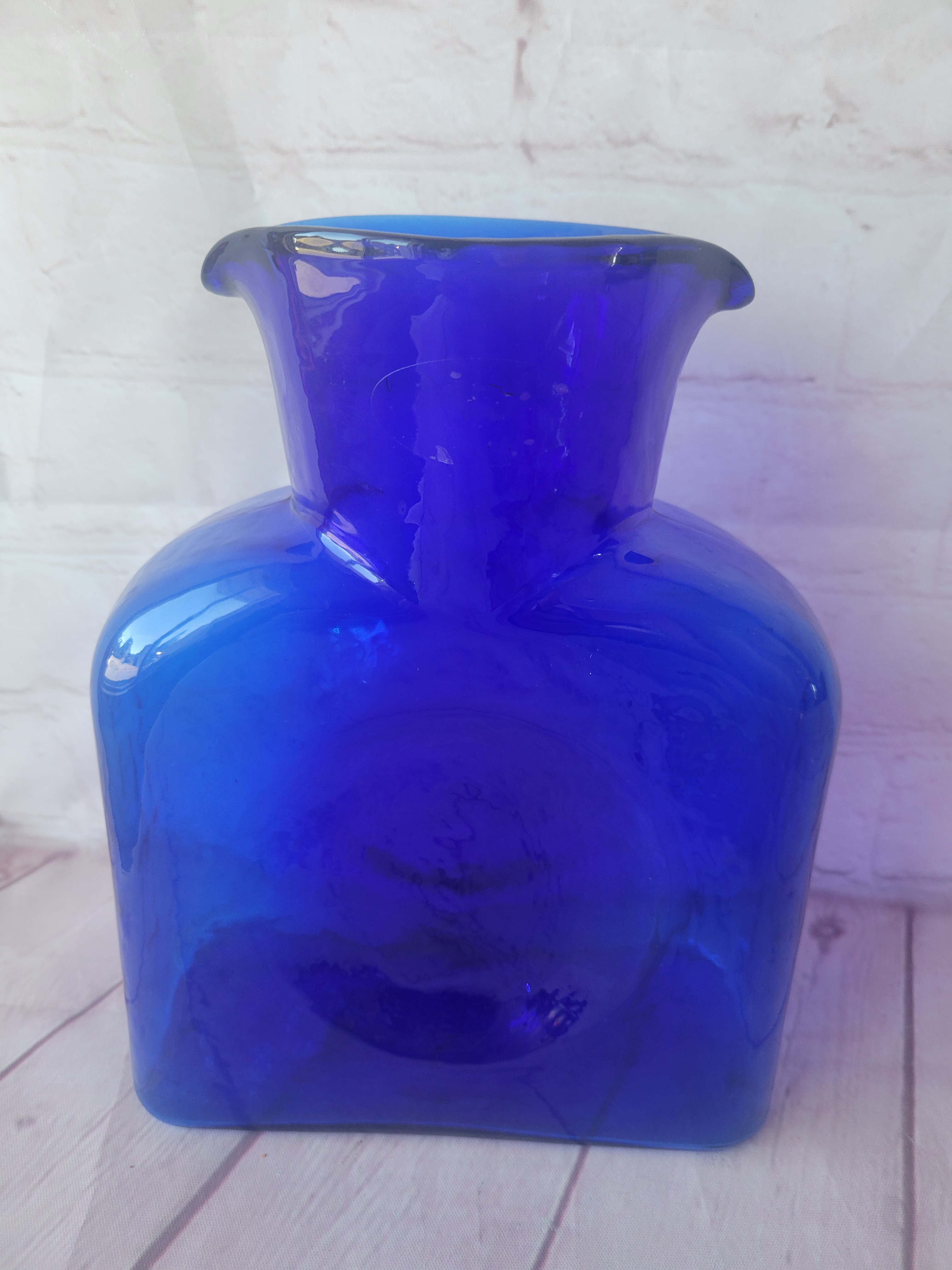 JRA’s Eclectic Vintage Finds Auction: Vintage Glass, Pyrex, Primitives & More